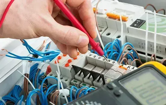 Professional electrician in Dagenham